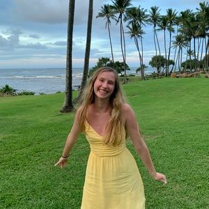 Meet your Posher, Carissa